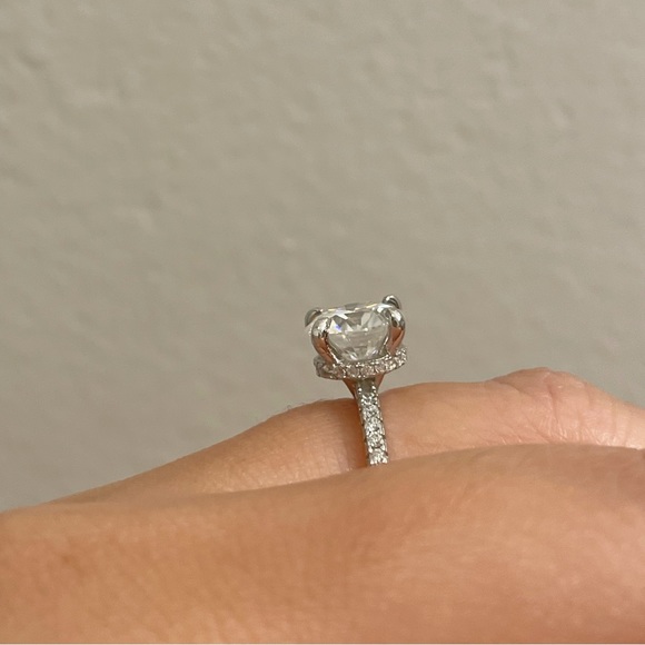 2.00ct Genuine Moissanite Engagement Ring, Hidden Halo, Sterling Silver - Picture 4 of 10